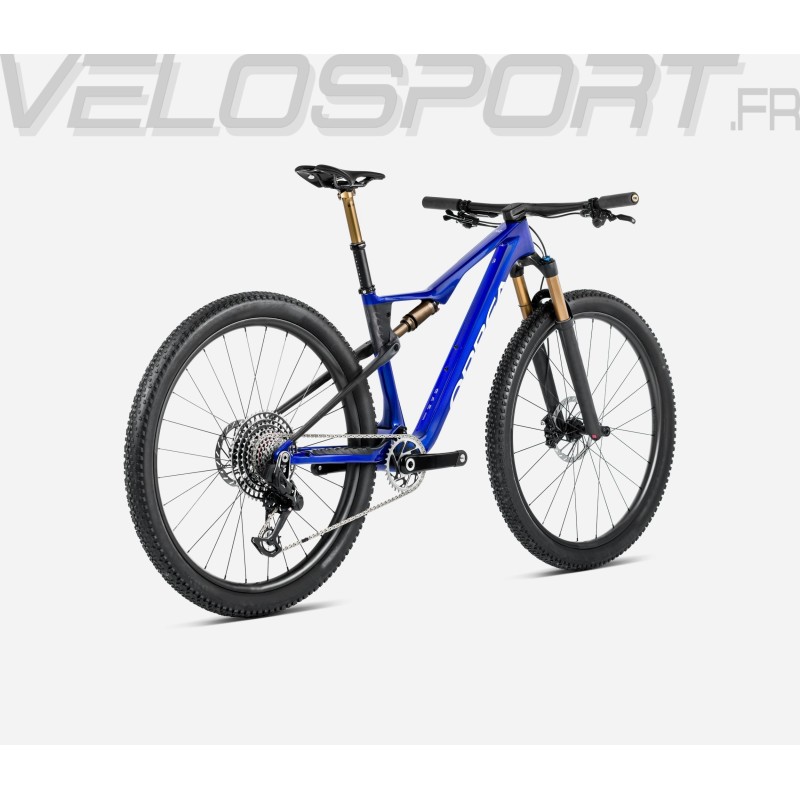 Oiz M-LTD 2025