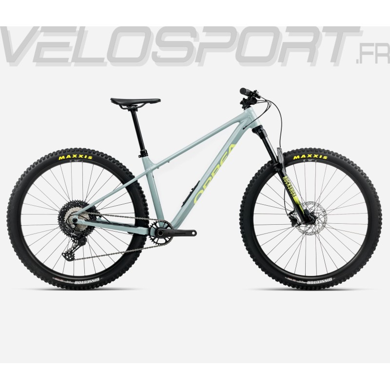 Laufey  H30 2025