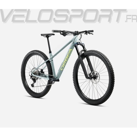 Laufey  H30 2025
