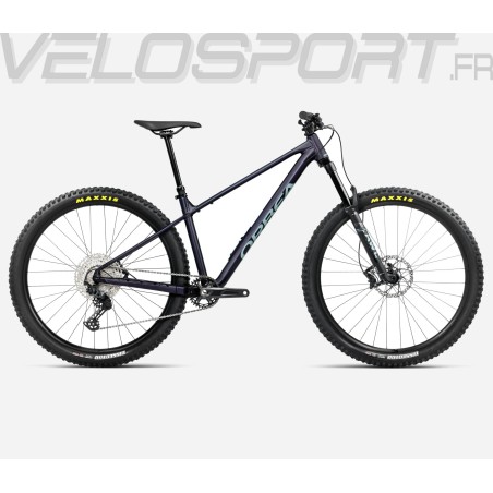 Laufey  H10 2025