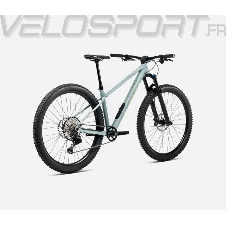 Laufey  H-LTD 2025