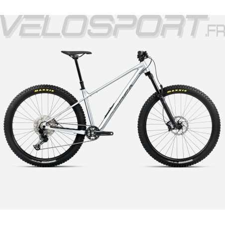 Laufey  H10 2026