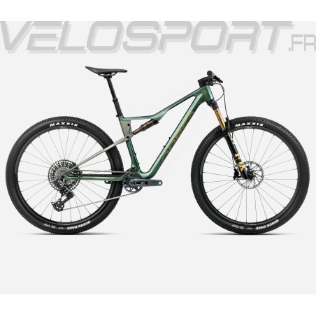 Oiz M10 AXS 2026