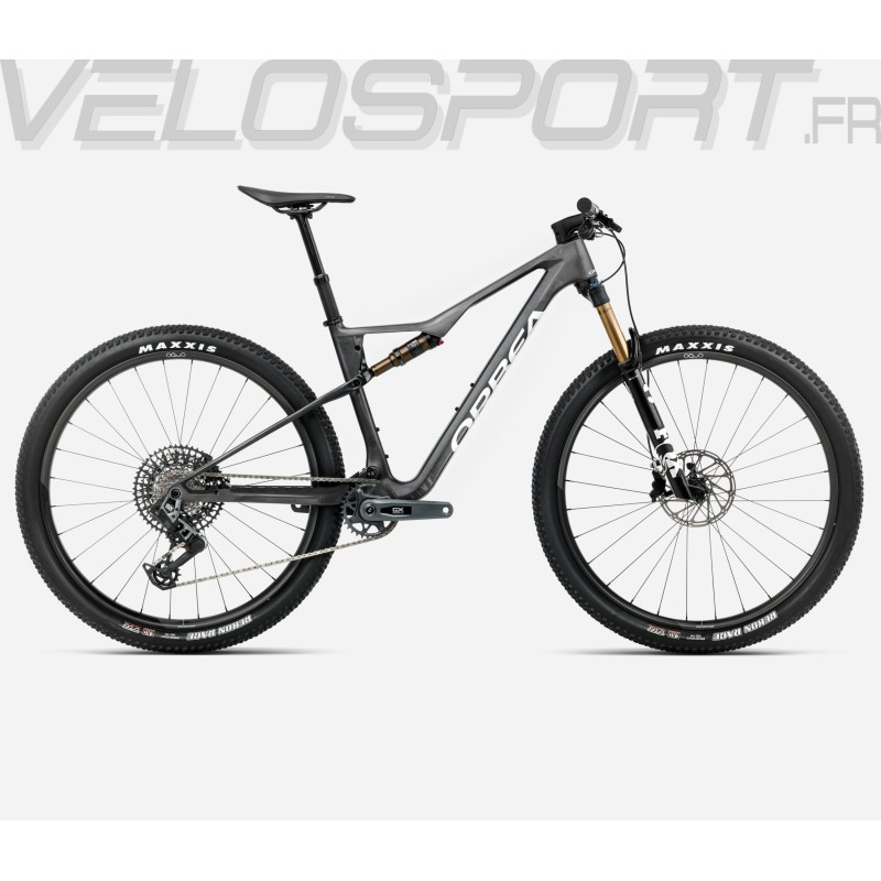 Oiz M10 AXS 2026
