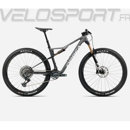 Oiz M10 AXS 2026