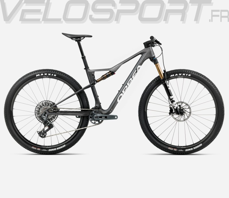Oiz M10 AXS 2025