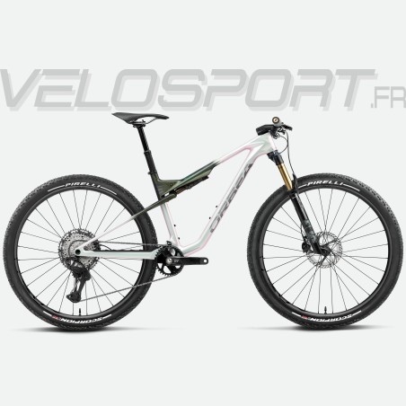 White - Carbon