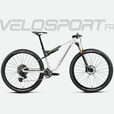 White - Carbon