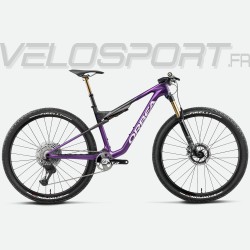 Plum - Black